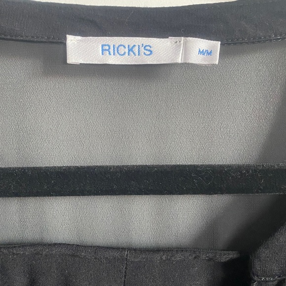 Ricki’s Solid & Sheer Blouse - Picture 3 of 4